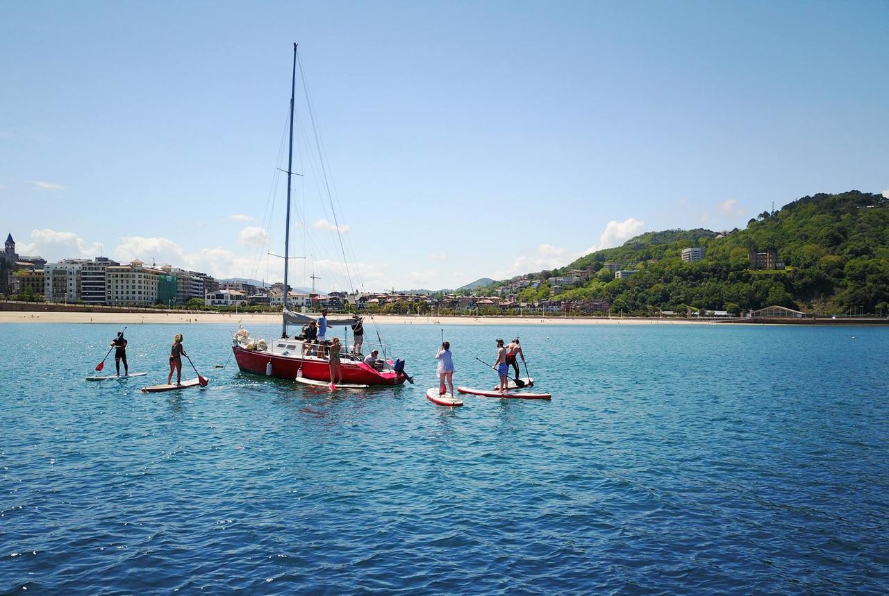 Surfing Etxea - Surf Hostel San Sebastián Eksteriør billede